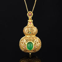Goldene Flasche mit Kette